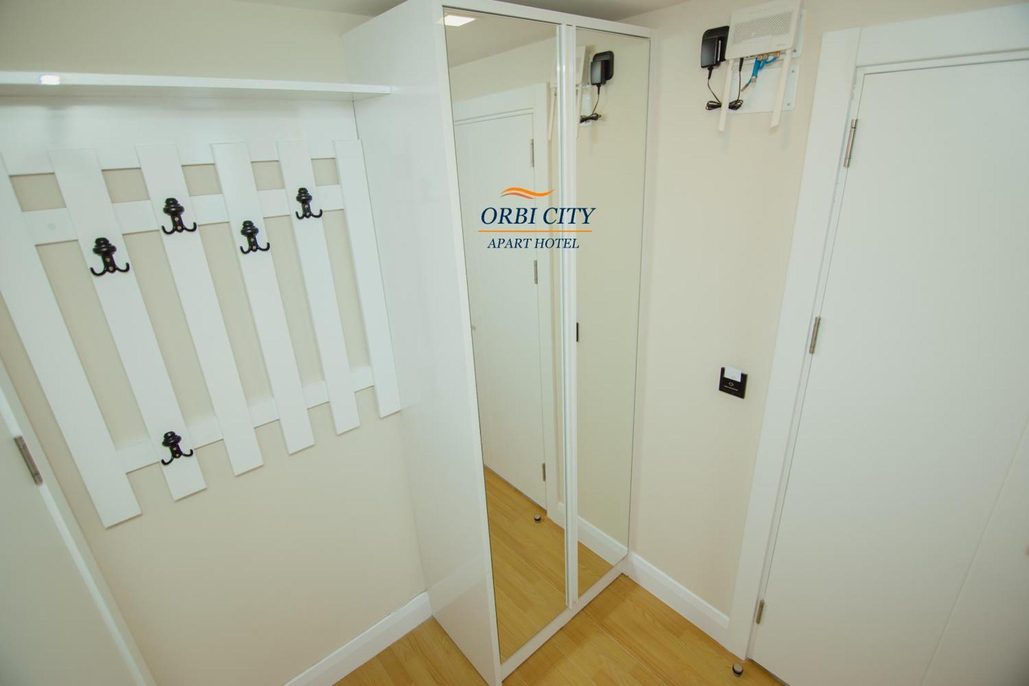 Apart-Hotel Orbi City Batumi Exterior foto